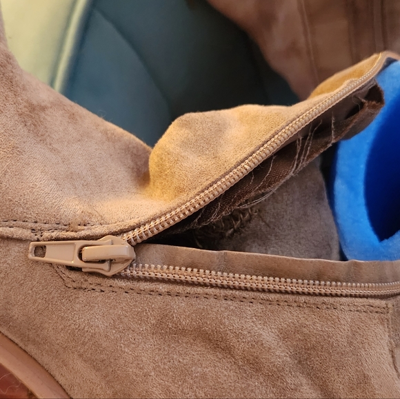 Over the knee wide calf boots - Picture 3 of 7